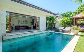 Athena Romantic 1Br Pool Villa Sanur
